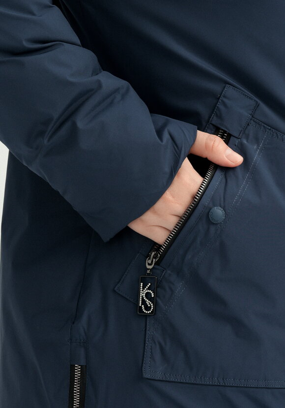 Куртка с меховым капюшоном на молнии шир.  580, рис. 25