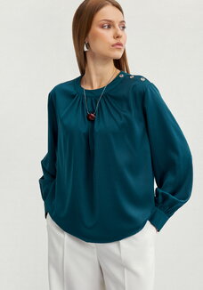 Блуза с воротником  стойка