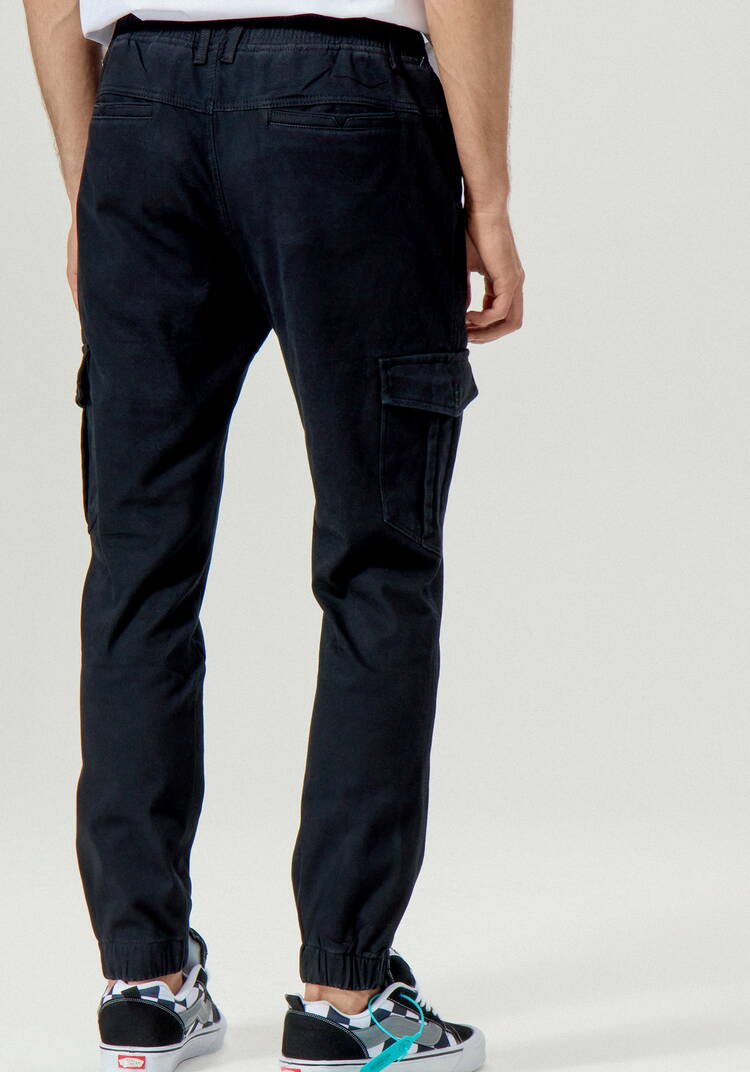 Брюки карго с накладными карманами по бокам шир.  750, рис. 3