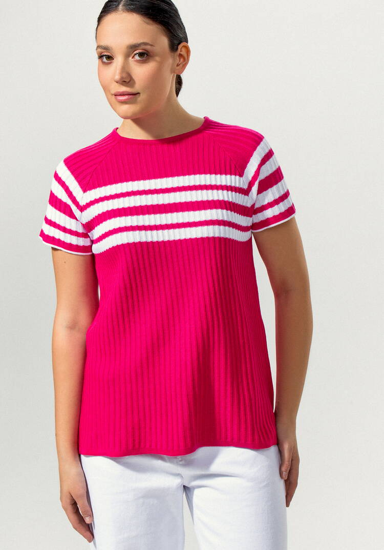 Джемпер с контрастными полосами на груди шир.  750, рис. 17