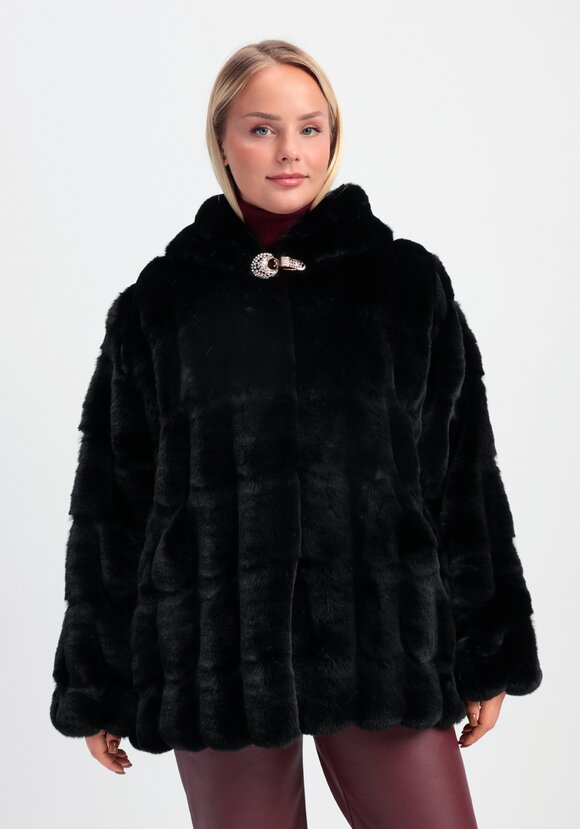 Шуба фактурная с капюшоном и брошью шир.  580, рис. 4