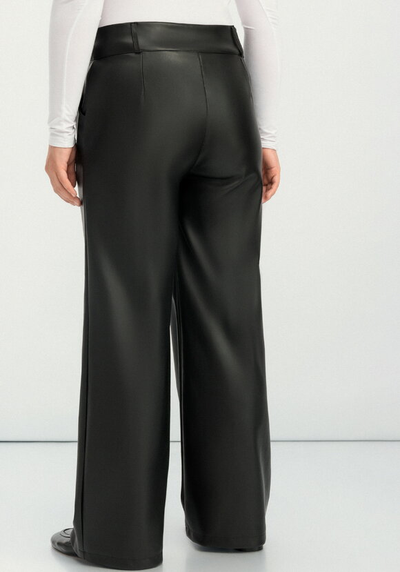 Брюки прямого кроя из экокожи шир.  580, рис. 10