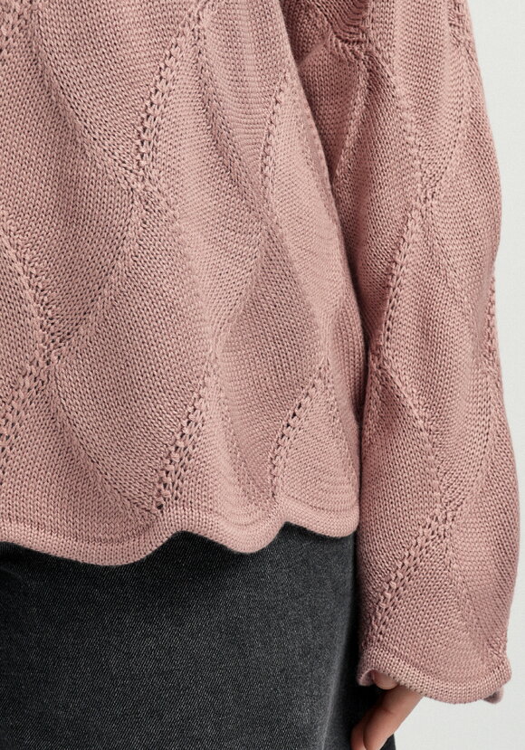 Джемпер с волнообразным краем и рисунком ромб шир.  580, рис. 5