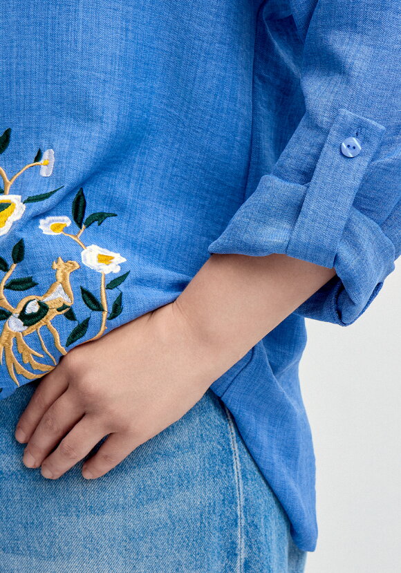 Рубашка с цветочной вышивкой по низу шир.  580, рис. 7