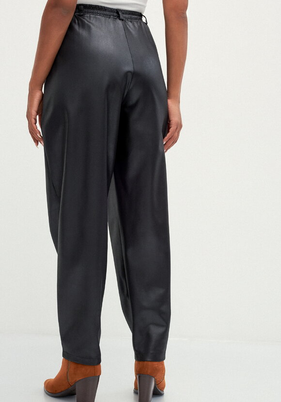 Брюки бананы с глянцевым напылением шир.  580, рис. 11