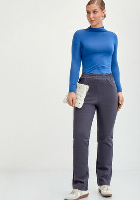 Брюки из джери с кокеткой по спинке