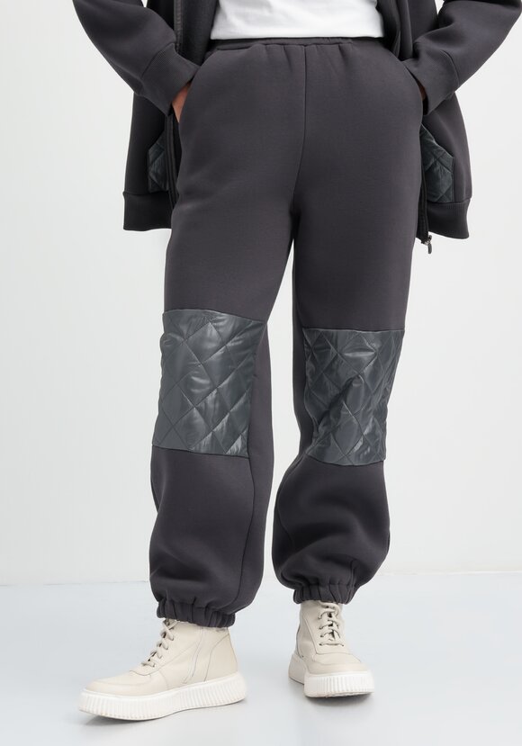 Брюки со вставками из стёганой ткани шир.  580, рис. 9