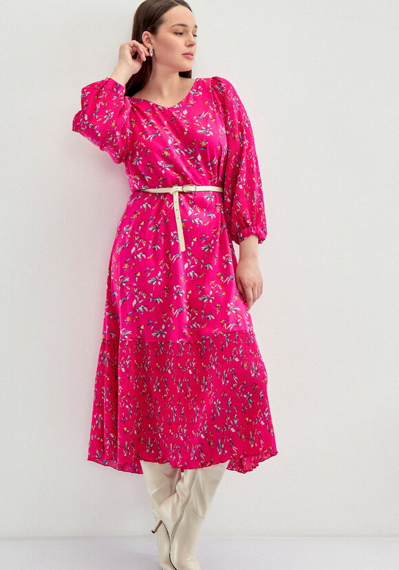 Платье с плиссировкой в цветочный принт шир.  580, рис. 28