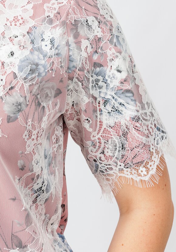 Блуза цветочная с кружевом шир.  580, рис. 5