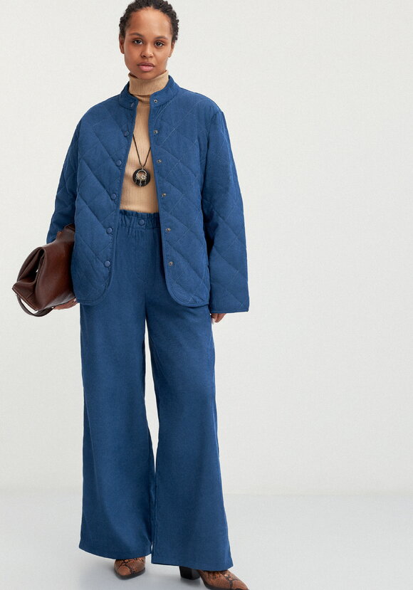 Жакет вельветовый с контрастным подкладом шир.  580, рис. 29