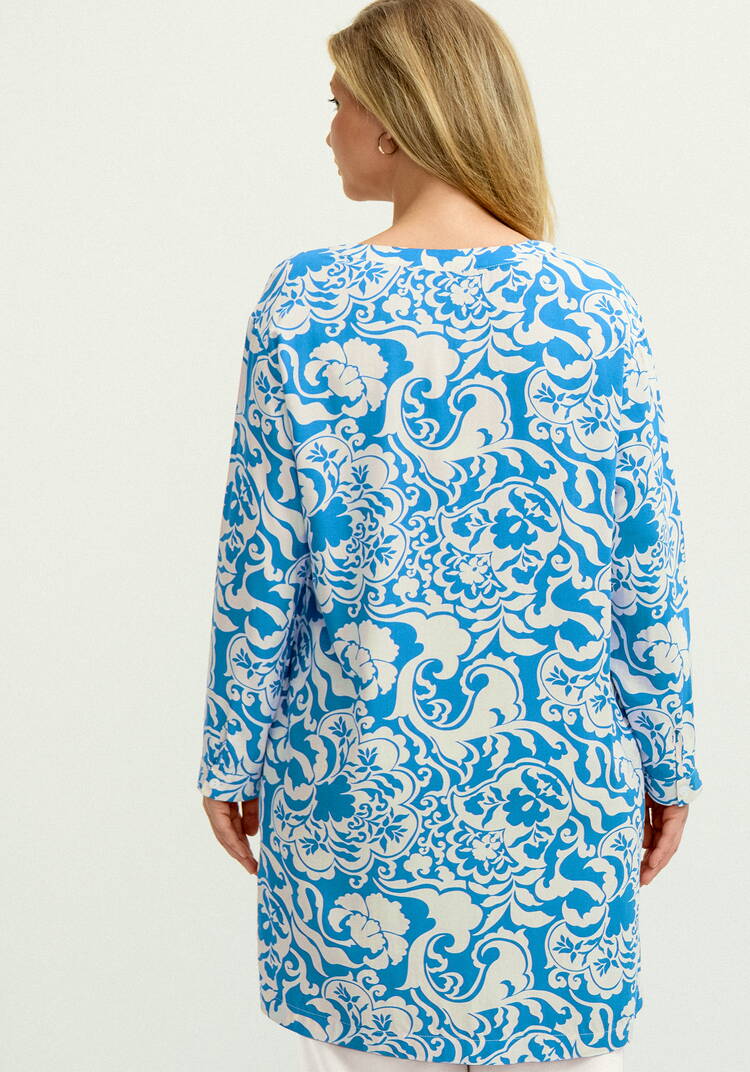 Блуза удлинённая с карманами шир.  750, рис. 12