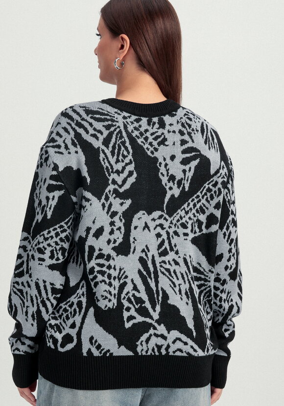 Джемпер с абстрактным цветочным принтом шир.  580, рис. 11