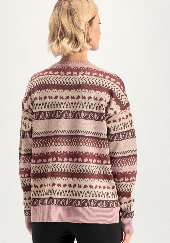 Джемпер со скандинавским рисунком шир.  580, рис. 12