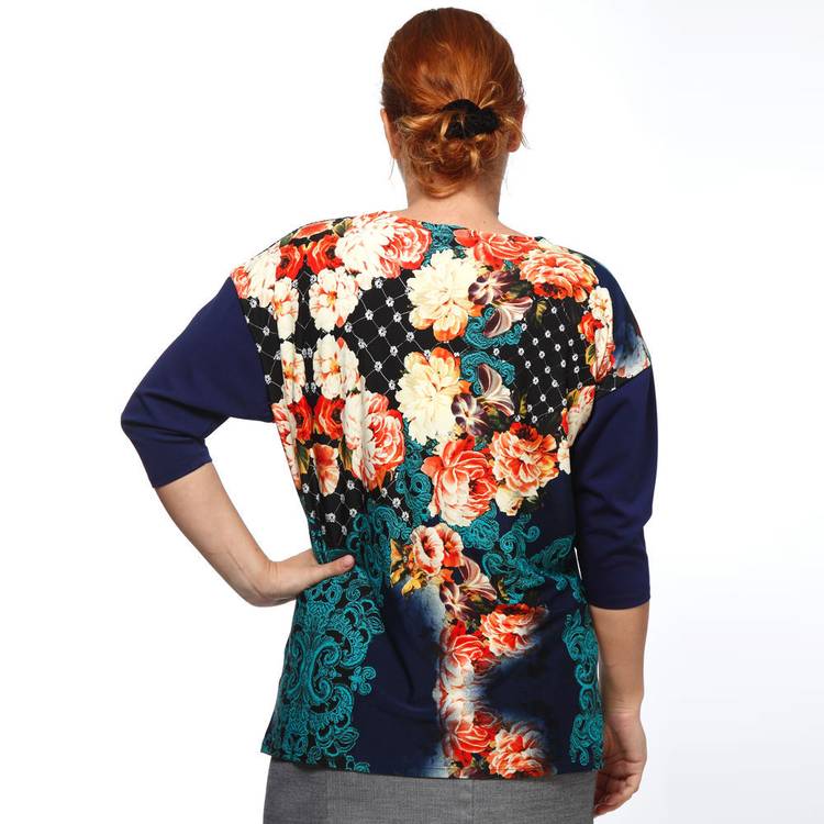 Блуза с рукавом 3/4 с принтом Сказочные цветы шир.  750, рис. 2
