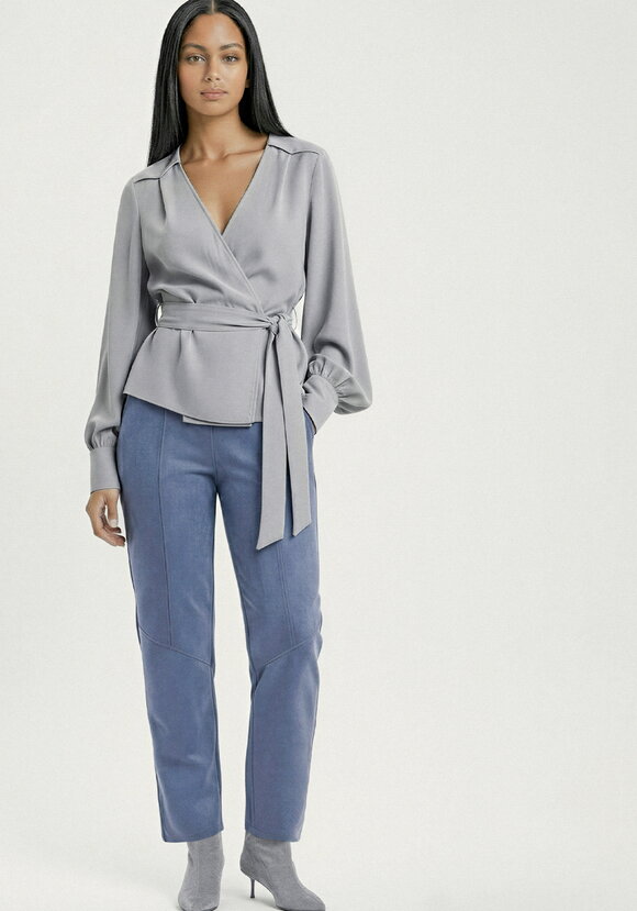 Брюки с фигурными рельефами шир.  580, рис. 25