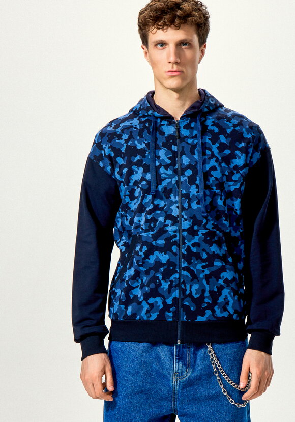 Толстовка с камуфляжным принтом и капюшоном шир.  580, рис. 12