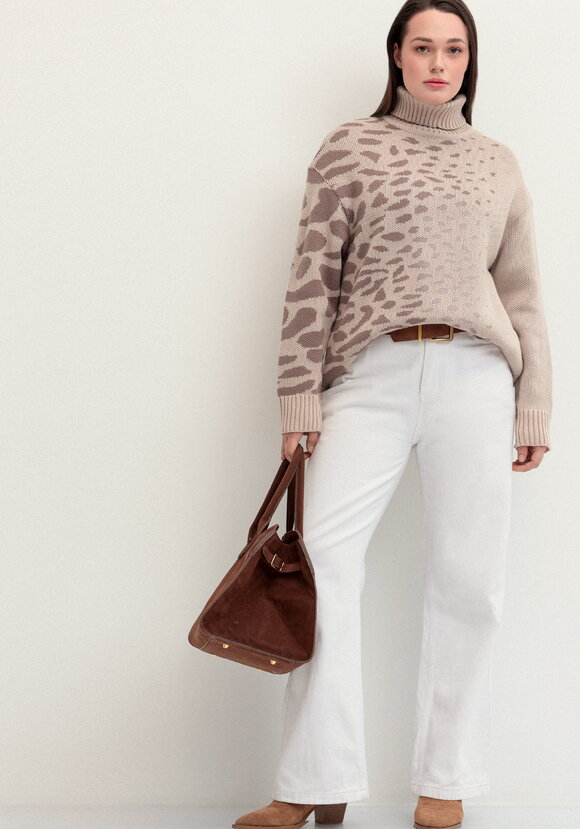 Джемпер с асимметричным расположением рисунка шир.  580, рис. 11