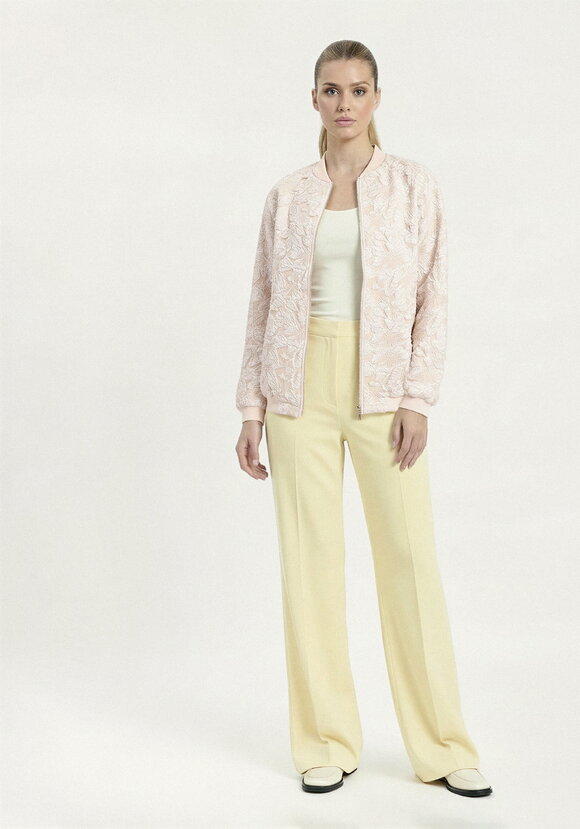 Бомбер из ткани с жаккардовым узором шир.  580, рис. 24