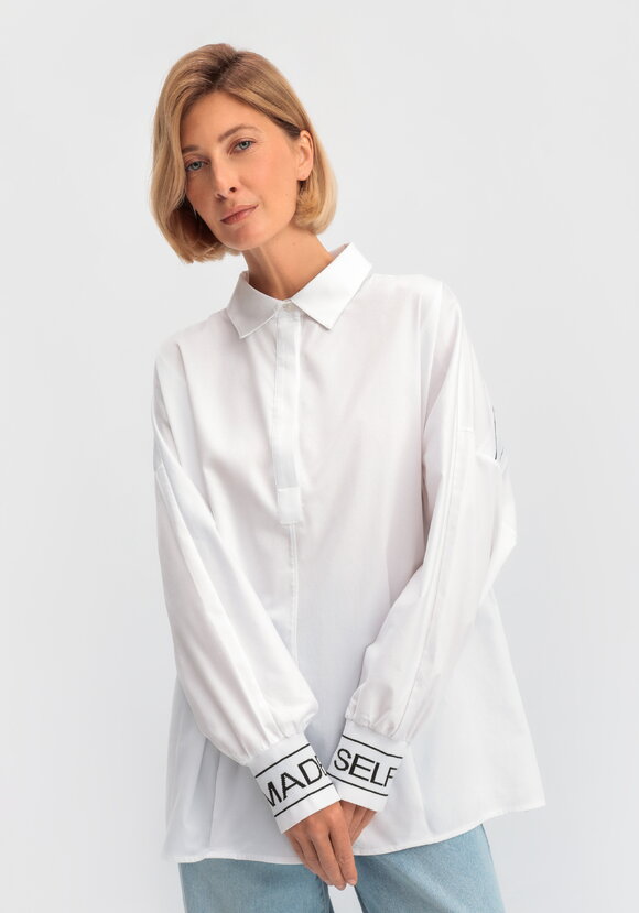 Рубашка с принтом на спине и рукавах шир.  580, рис. 20