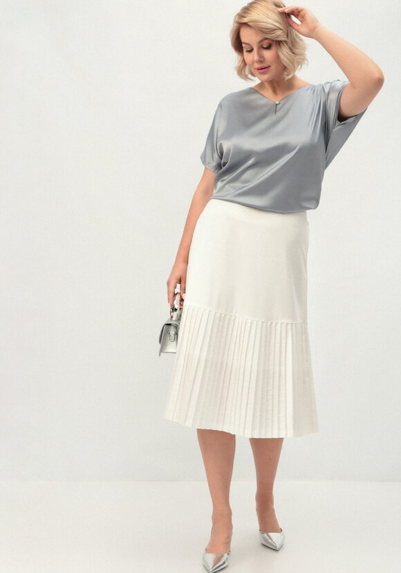 Блуза шелковая с V-образным вырезом шир.  580, рис. 32