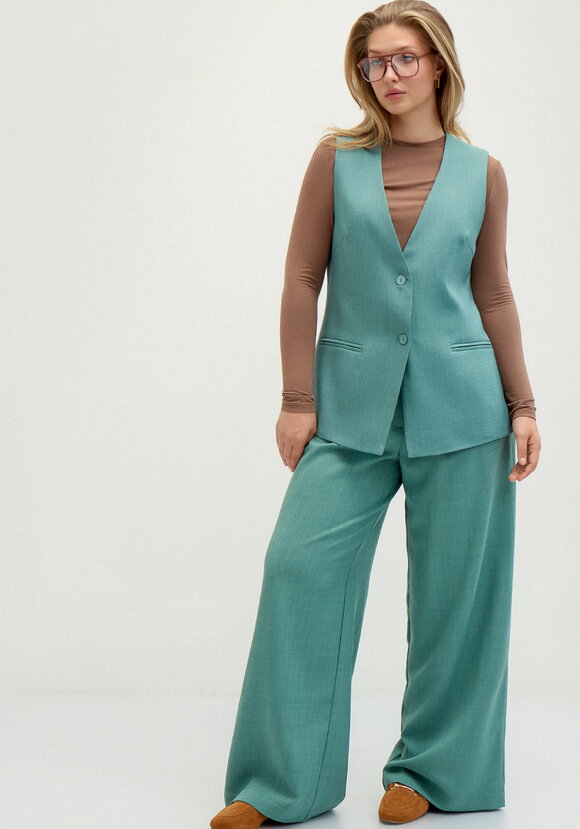 Жилет классический на подкладке шир.  580, рис. 26