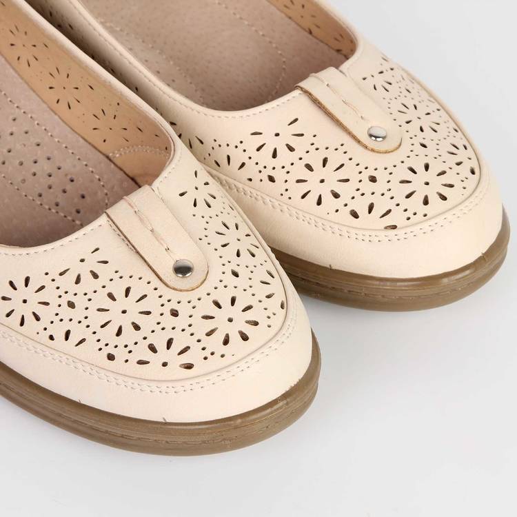 Туфли женские украшенные узорной перфорацией на удобной подошве шир.  750, рис. 2