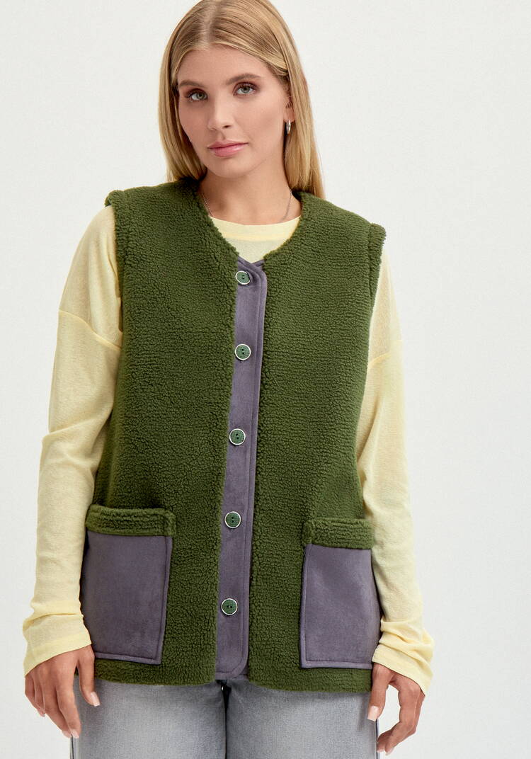 Жилет с отделкой из замши шир.  750, рис. 4