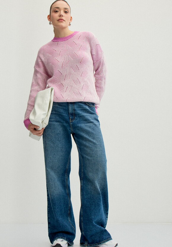 Джемпер с фактурным орнаментом шир.  580, рис. 32