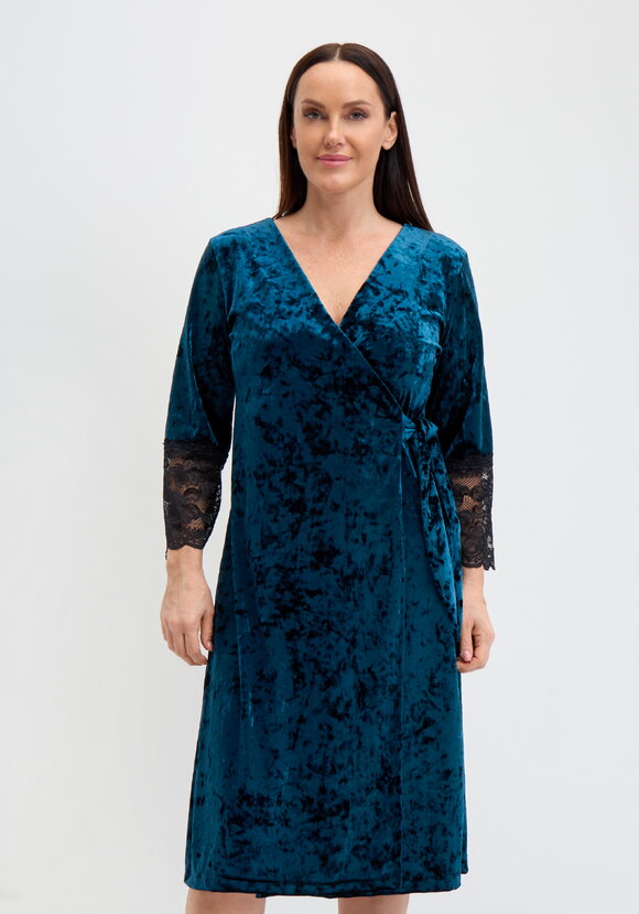 Халат велюровый на запах с кружевом шир.  580, рис. 4