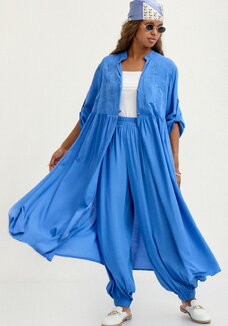 Рубашка с вышивкой на кокетке