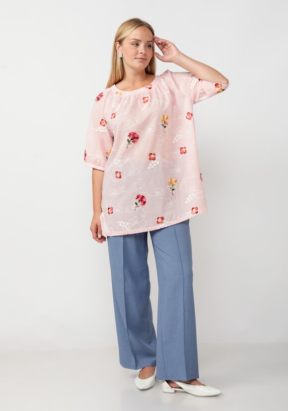 Блуза свободного кроя с цветочной вышивкой шир.  580, рис. 28