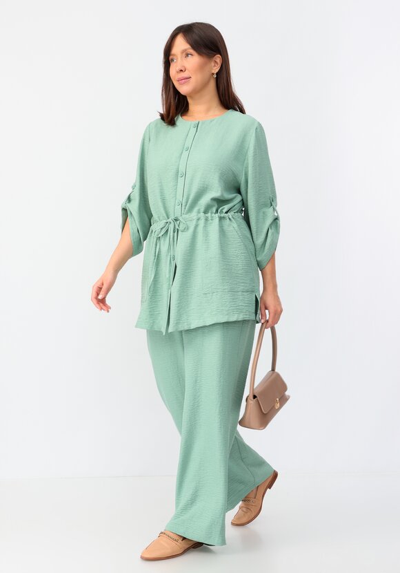 Кардиган на пуговицах с кулиской по талии шир.  580, рис. 12