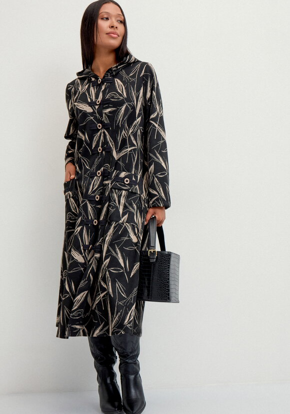 Платье трикотажное  с капюшоном шир.  580, рис. 17