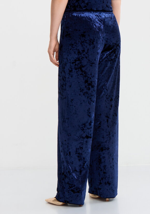 Костюм женский Антонина шир.  580, рис. 29