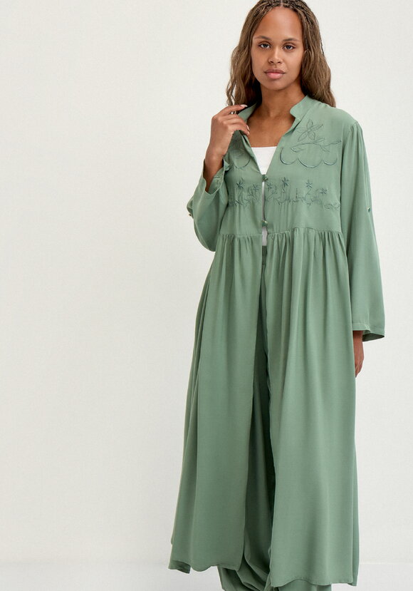 Рубашка с вышивкой на кокетке шир.  580, рис. 10