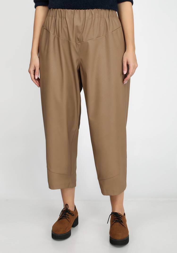 Брюки из экокожи на резинке шир.  750, рис. 4