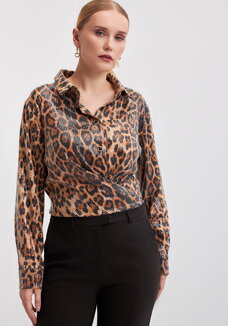 Блуза с анималистическим принтом в паетках