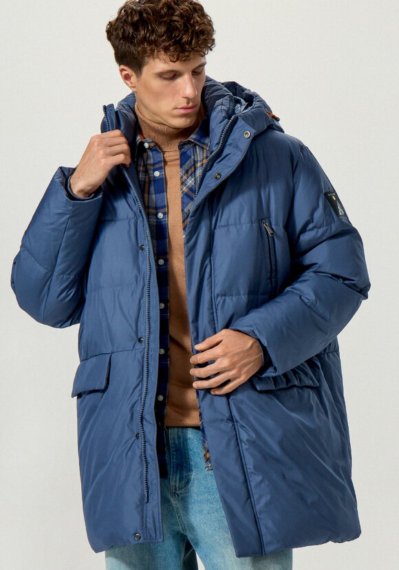 Пуховик стеганый с капюшоном и карманами шир.  580, рис. 11