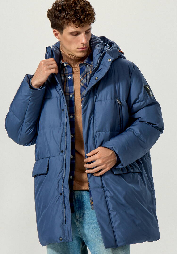 Пуховик стеганый с капюшоном и карманами шир.  750, рис. 11