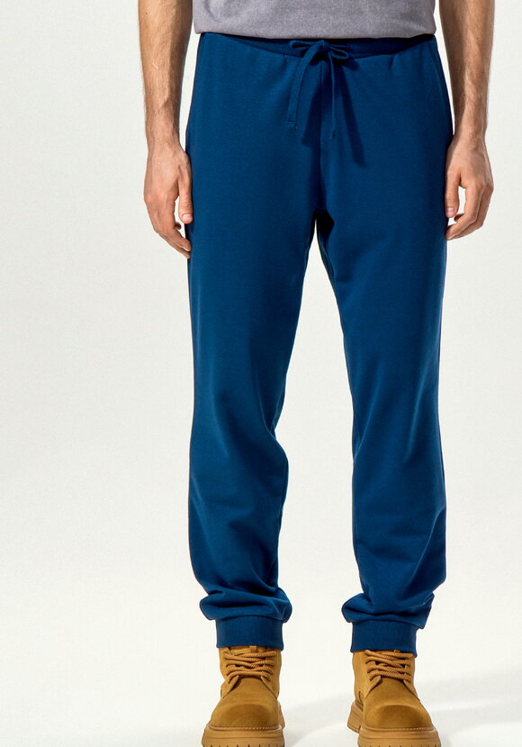 Брюки с карманами и манжетами по низу шир.  580, рис. 27