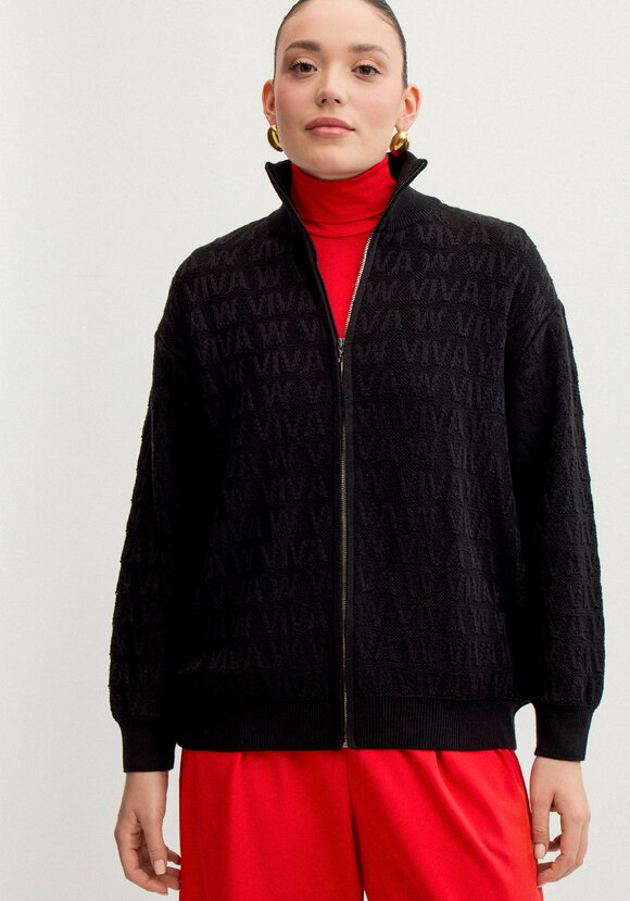 Бомбер на молнии с объемным леттерингом шир.  580, рис. 12