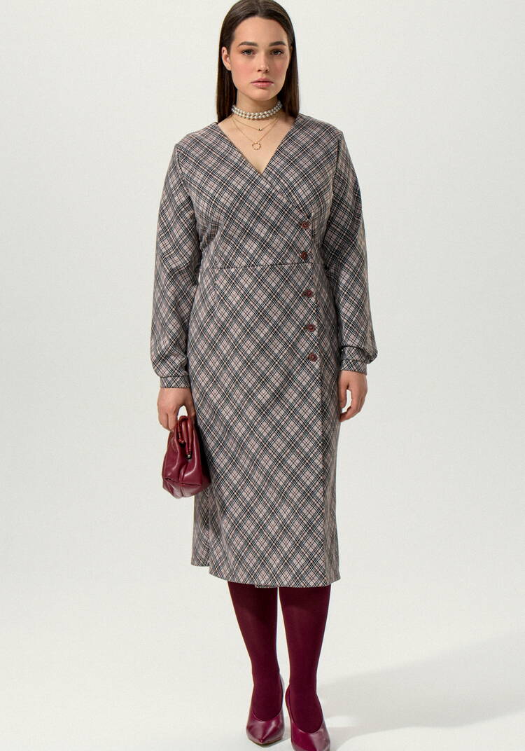 Платье в клетку прямого кроя на запах шир.  750, рис. 3