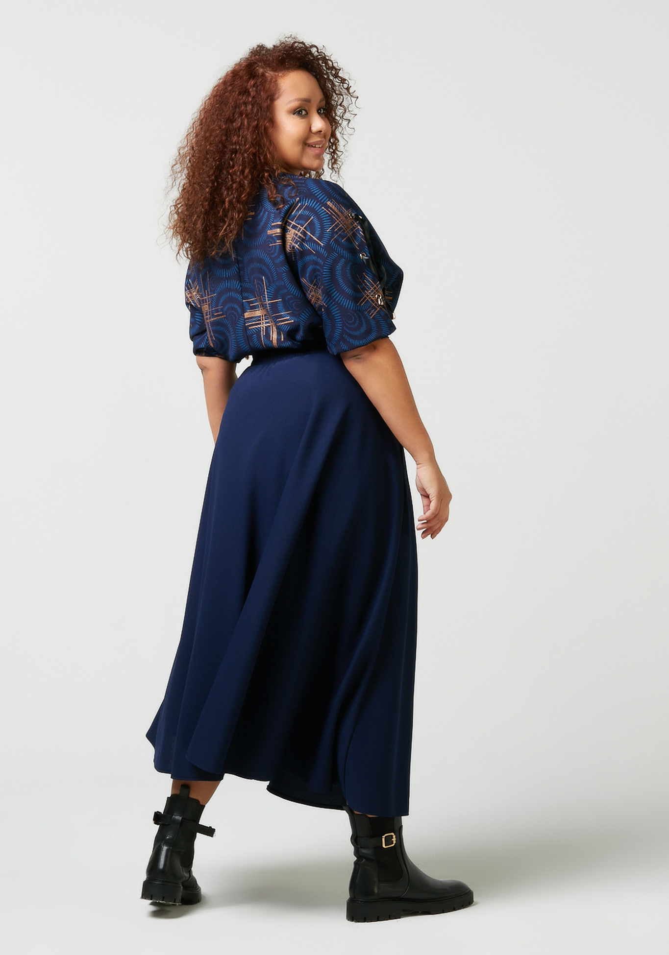 Костюм принтованный с юбкой Bianka Modeno, размер 56, цвет темно-синий - фото 3