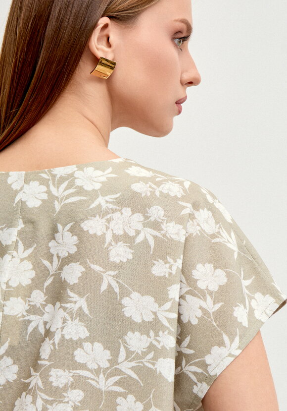 Блуза с коротким рукавом изо льна шир.  580, рис. 7