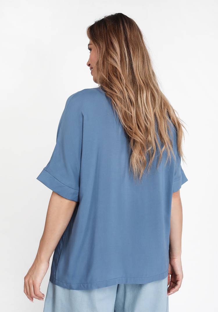 Блуза-рубашка однотонная на пуговицах шир.  750, рис. 2