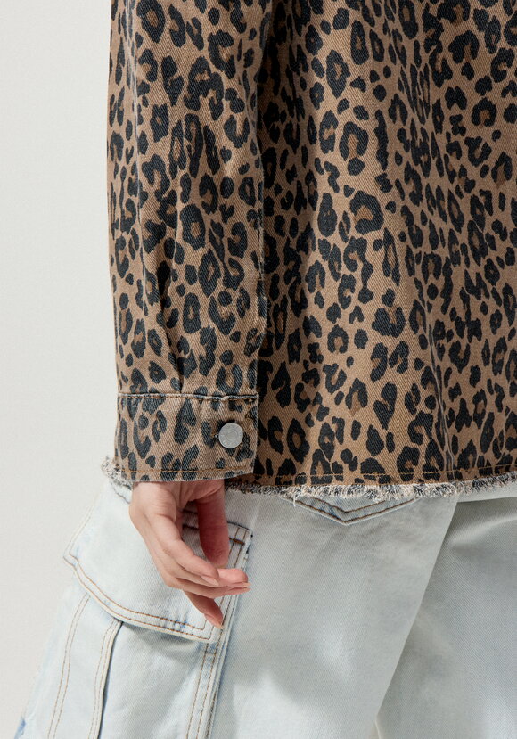 Джинсовая куртка с бахромой по краям шир.  580, рис. 6