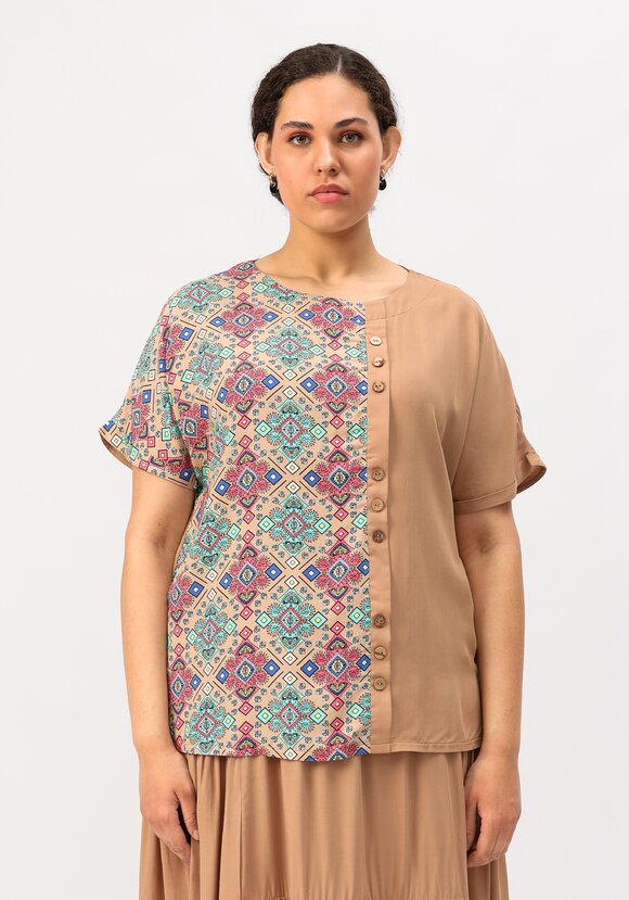 Блуза с асимметричной вставкой шир.  580, рис. 21