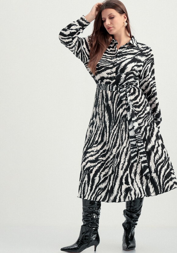 Платье с плиссированной юбкой шир.  580, рис. 8