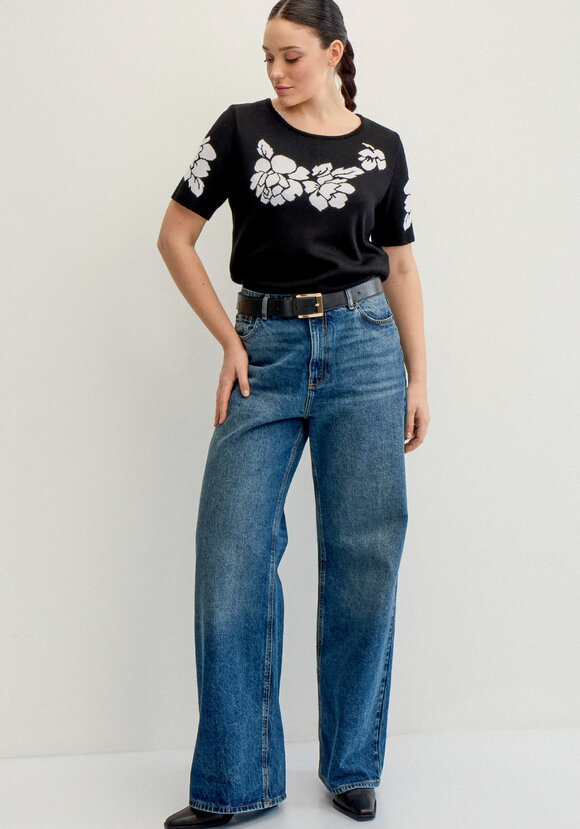 Джемпер с цветами по полочке и рукавам шир.  580, рис. 2