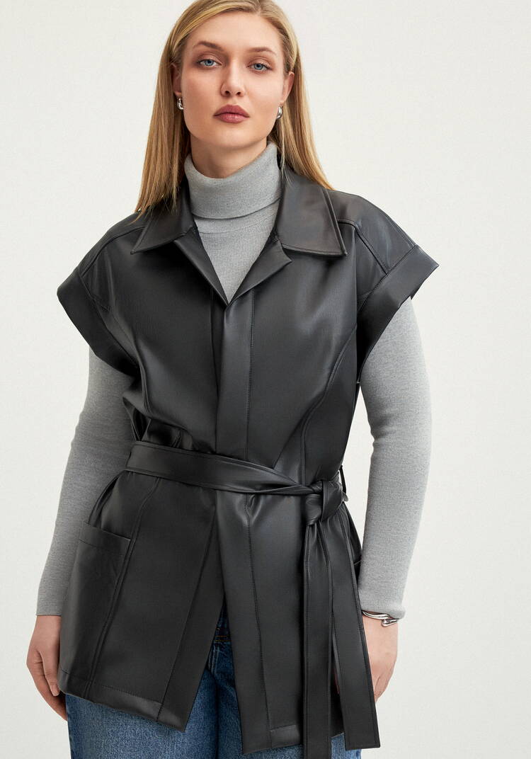 Жилет из эко-кожи на запах шир.  750, рис. 8